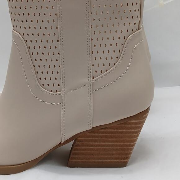 Dolce Vita Kirby Chunky Heel Ankle Boot Women's 6 Beige Western Shoes Cowgirl - Picture 2 of 11